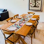 Casa Ya\'Ab